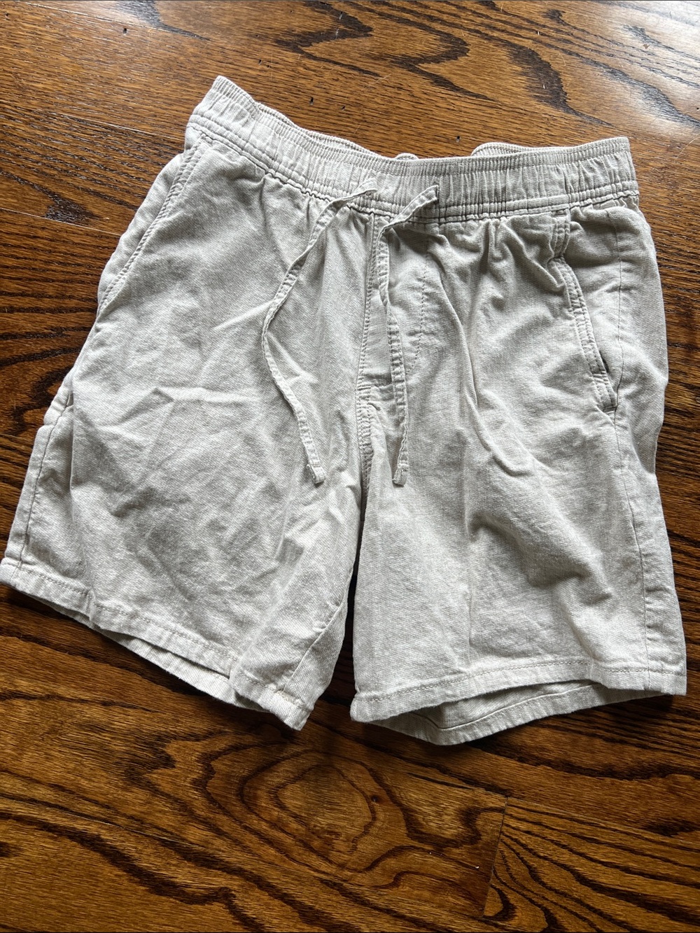 Hollister Men's Light Beige Drawstring Athletic Shorts